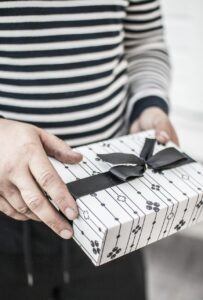 恋人の記念日にぴったりなワインギフトは？