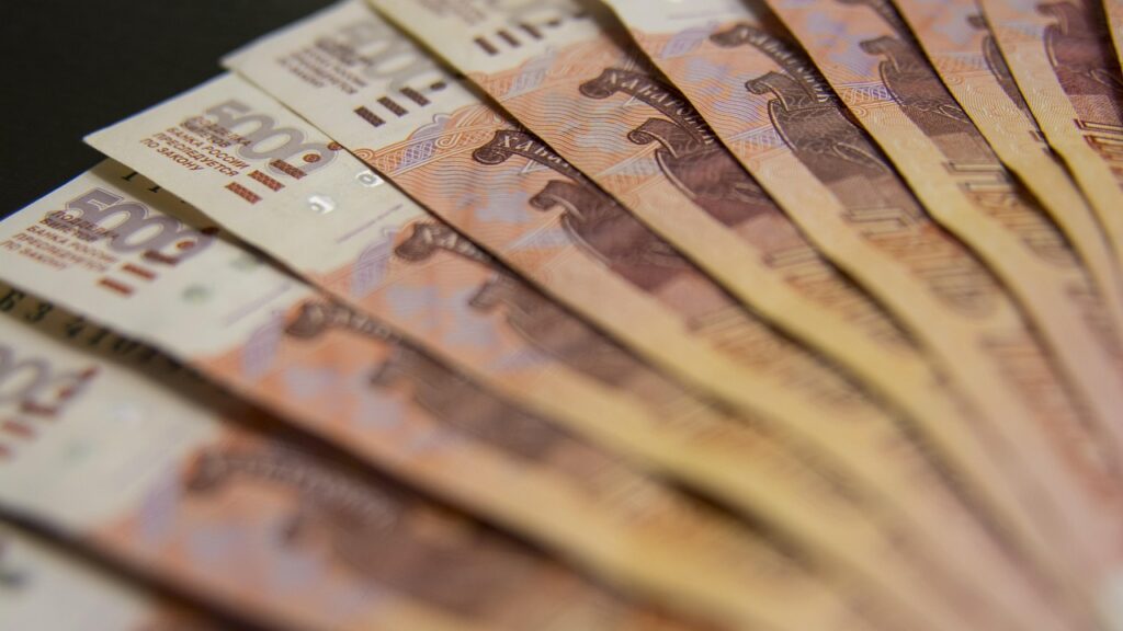 ワインプレゼントに最適な予算5000円で買える高級感あふれるアイテムは？