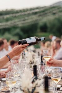 ワインを結婚式の二次会景品にプレゼントする際の選び方は？